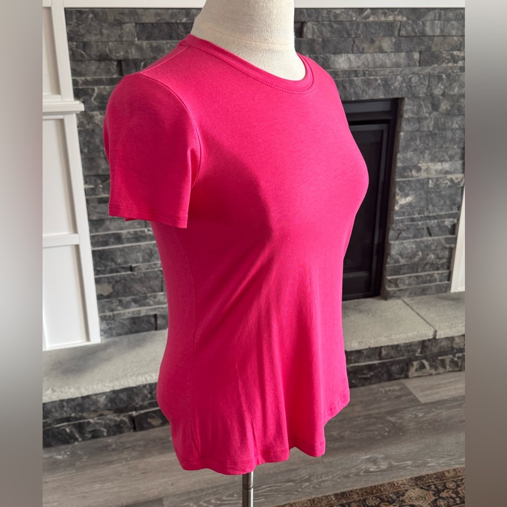 NWT Tahari Essentials T-Shirt Top Bright Pink Women's XS - Picture 3 of 7
